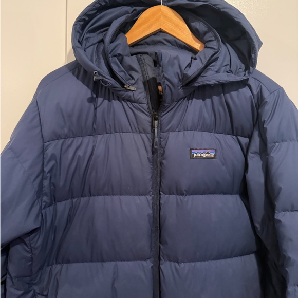 Patagonia Men’s Silent Down Jacket - Picture 3 of 10
